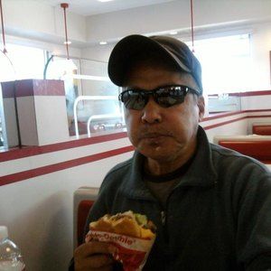 Meet your Posher, Adelaida